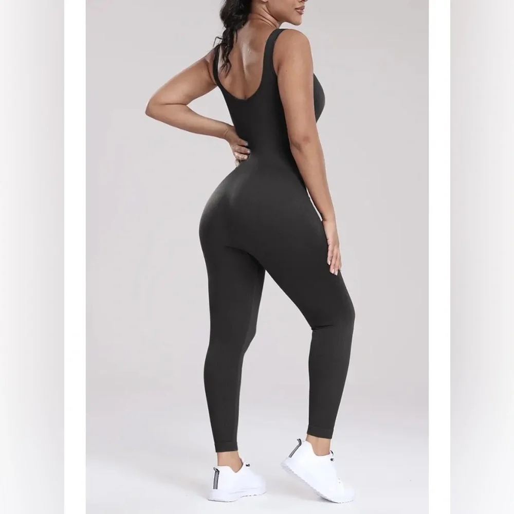 NWT Solid Black Color Seamless Ribbed Fitted Style Body Jumpsuit - Picture 4 of 11
